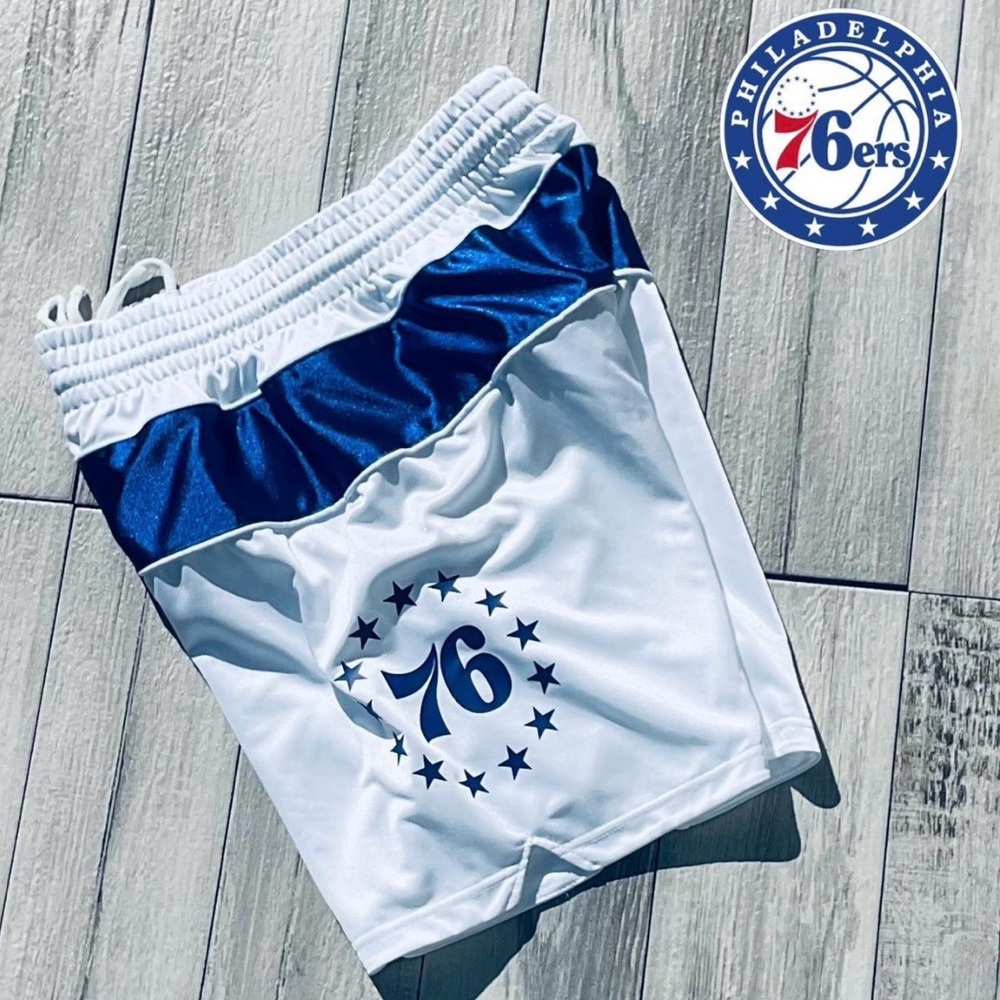 Mitchell & Ness 2003 Philadelphia 76ers Hardwood Classics Shorts